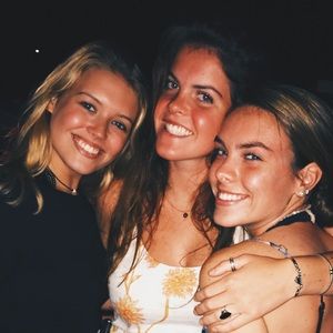 Meet your Posher, Julia